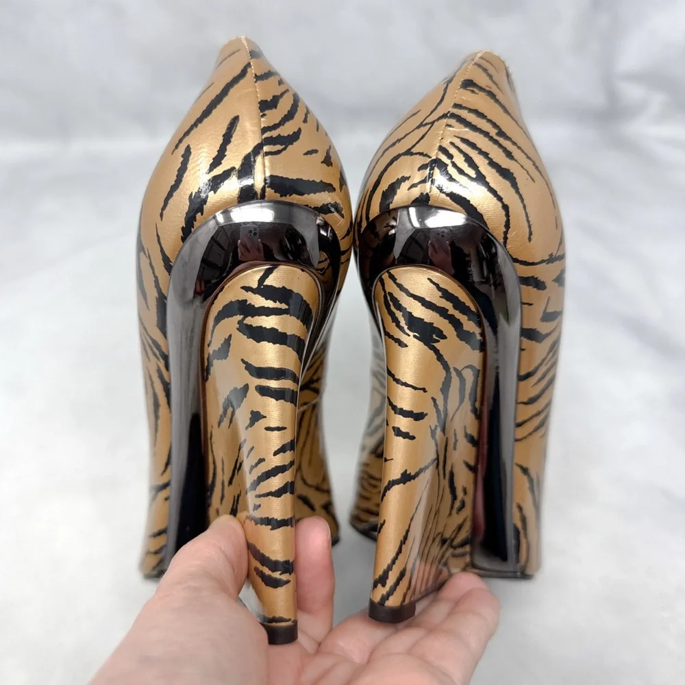 NEW Casadei Vintage Y2K Tiger Patent Leather Pointed Toe Wedge Heel Pumps Retro